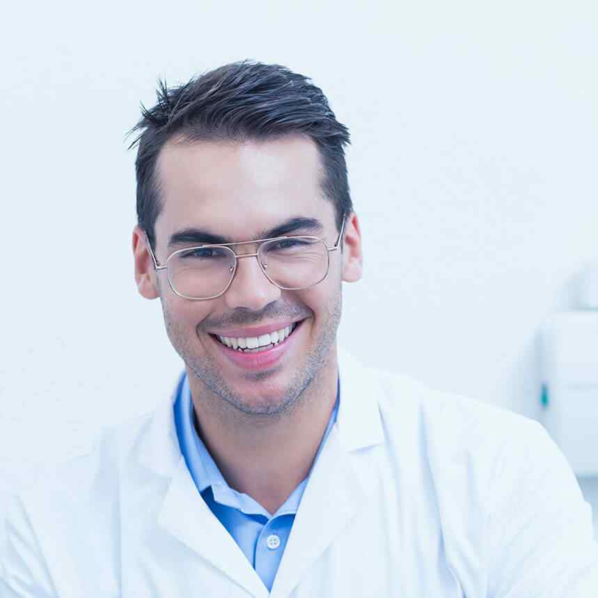 https://www.kalleredtandvard.se/wp-content/uploads/2020/02/doctor-03.jpg